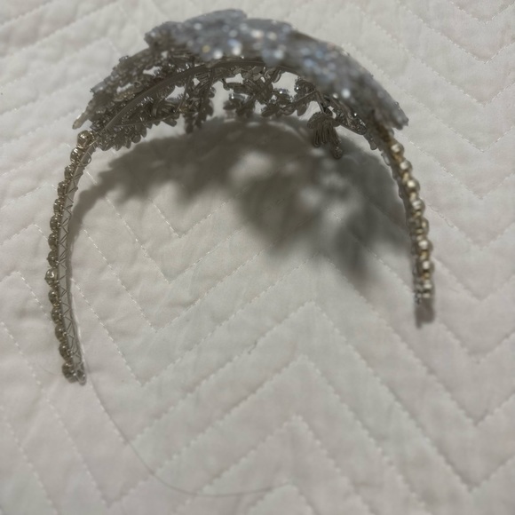 Tiara - Picture 5 of 6